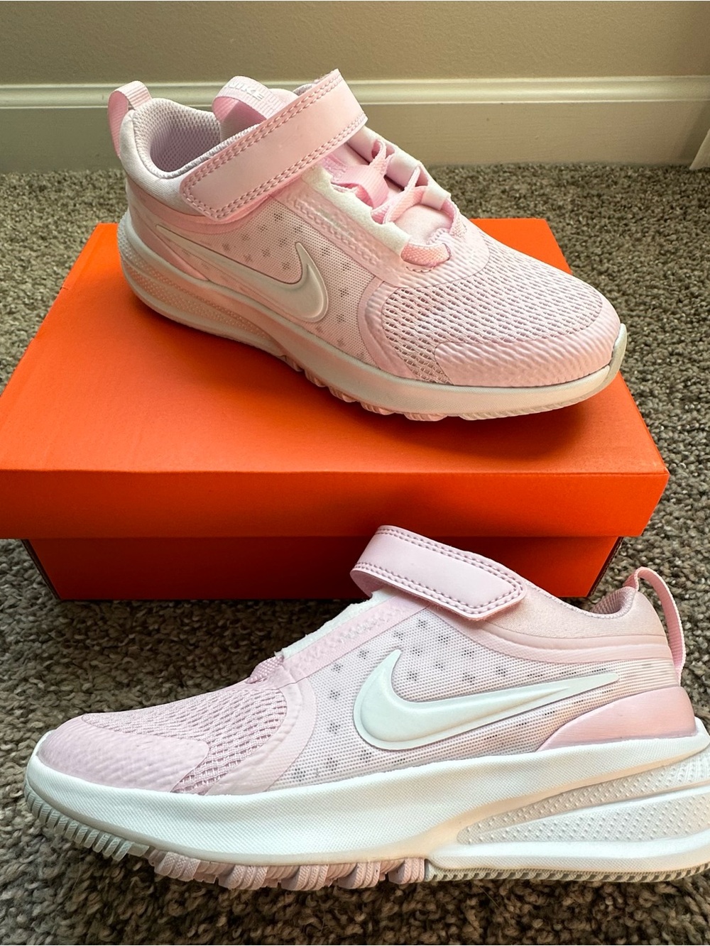 Nike Kids Pink & White Hook-and-Loop Athletic Sneakers